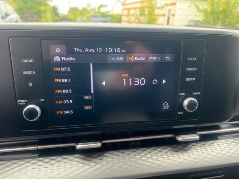 Certified 2022 Kia Carnival LX FWD image 47