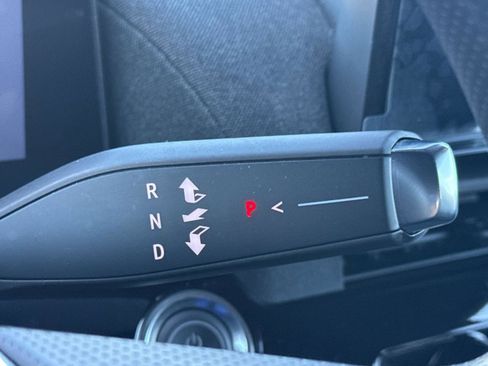 Used 2024 Honda Prologue EX image 15