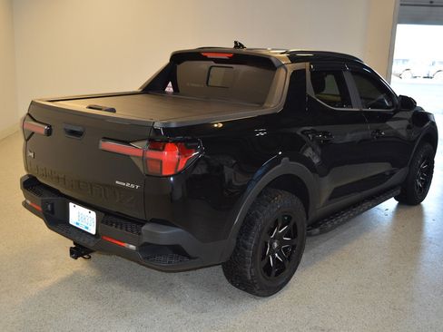 Used 2022 Hyundai Santa Cruz SEL Premium image 3