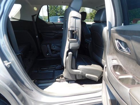 Used 2019 Chevrolet Traverse LT FWD image 31