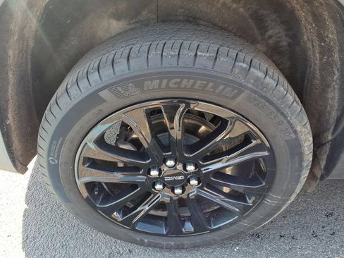 Used 2023 GMC Acadia SLE w/ Elevation Edition AWD/4WD image 25