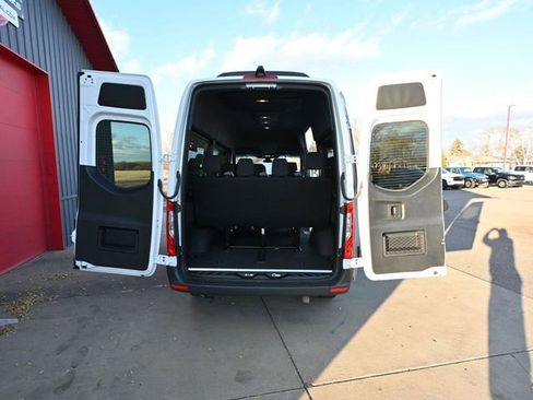 Used 2024 Mercedes-Benz Sprinter 2500 image 24