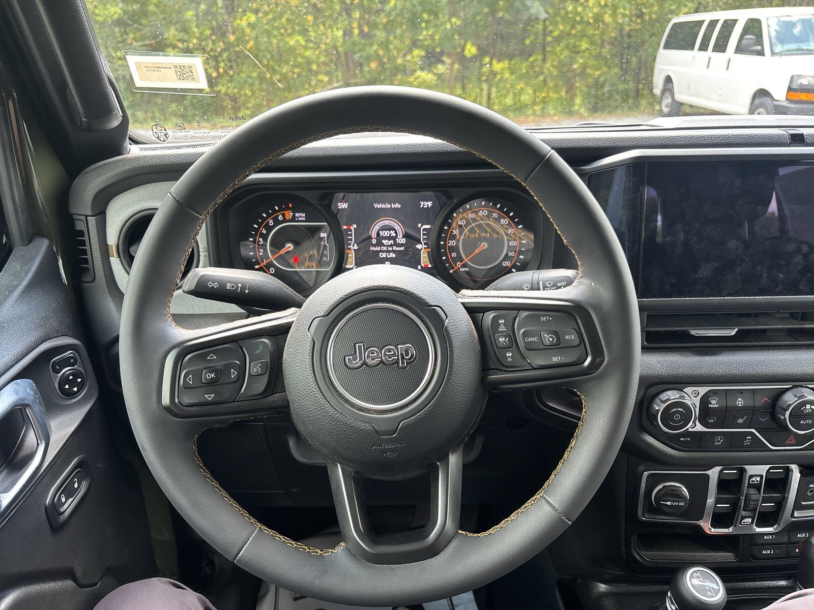 Used 2024 Jeep Gladiator Sport AWD/4WD image 17