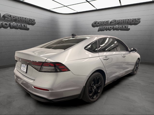 Certified 2025 Honda Accord SE image 5
