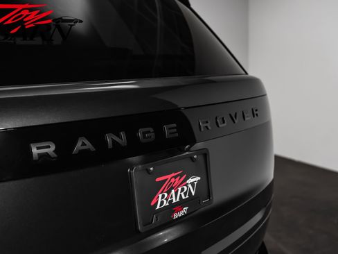 Used 2024 Land Rover Range Rover SE image 13