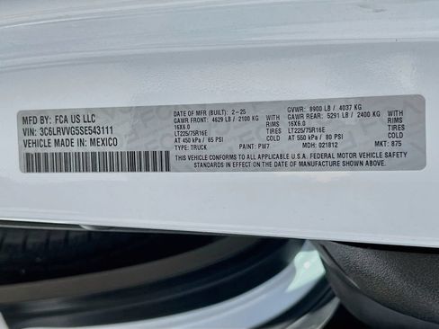Used 2025 RAM ProMaster 2500 w/ U-Haul Equipment Group FWD image 27