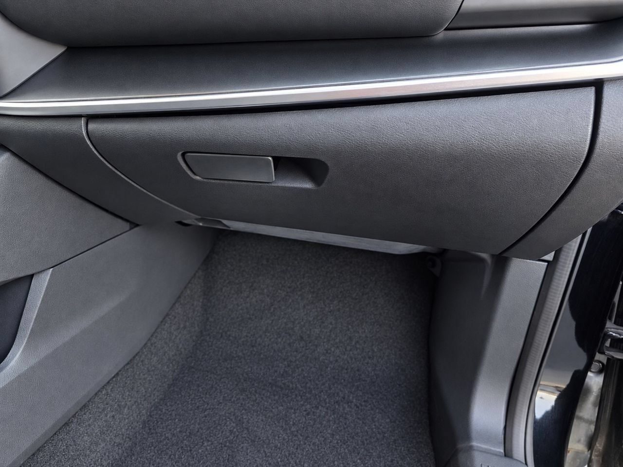 Used 2025 Nissan Rogue SV AWD/4WD image 41