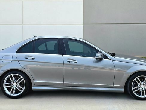 Used 2013 Mercedes-Benz C 250 Sedan image 8