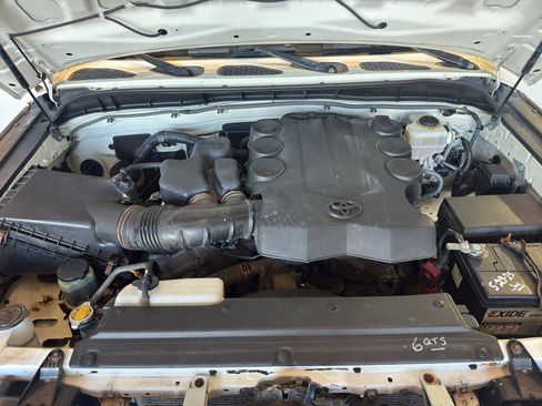 Used 2012 Toyota FJ Cruiser 4WD w/ Upgrade Pkg image 30
