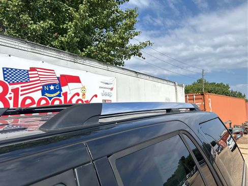 Used 2015 Lincoln Navigator 2WD image 14