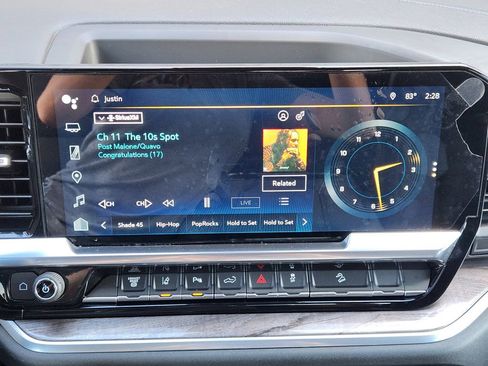 Used 2024 Chevrolet Silverado 2500 LTZ w/ LTZ Convenience Package image 16