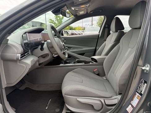 Used 2024 Hyundai Elantra SEL FWD image 10