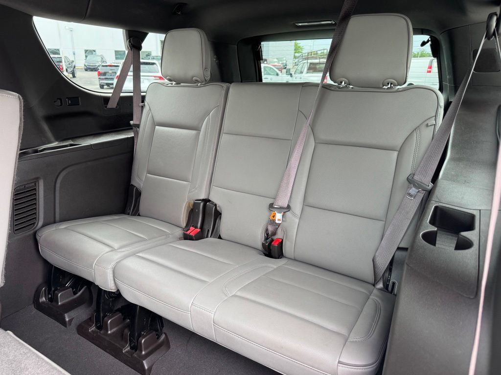 Used 2024 GMC Yukon XL SLT AWD/4WD image 24
