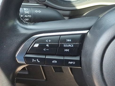 Used 2024 MAZDA MAZDA3 s FWD image 21