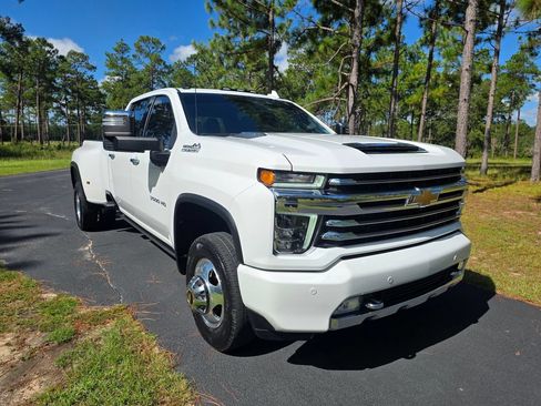 Used 2022 Chevrolet Silverado 3500 High Country w/ Technology Package AWD/4WD image 7