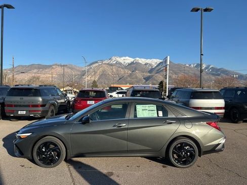 New 2026 Hyundai Elantra SEL Sport image 8