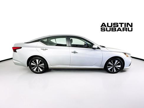 Used 2022 Nissan Altima 2.5 SV FWD image 8
