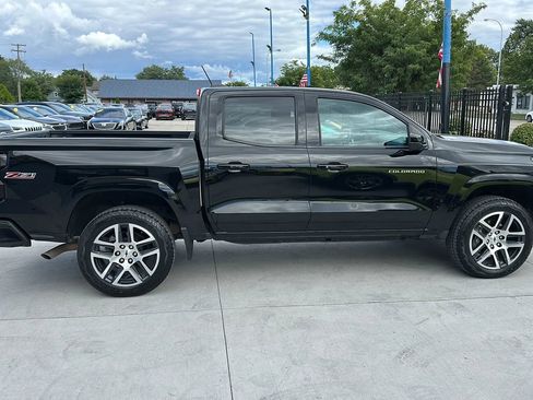 Used 2023 Chevrolet Colorado Z71 w/ Z71 Convenience Package 2 image 4