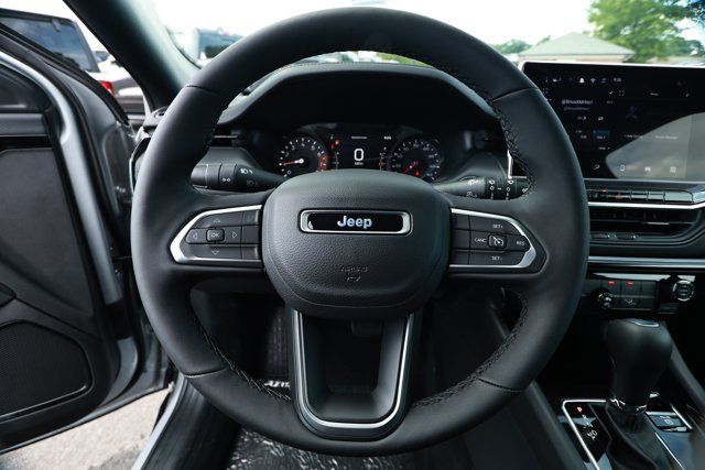 New 2026 Jeep Compass Latitude AWD/4WD image 11