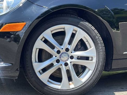 Used 2013 Mercedes-Benz C 300 4MATIC Sedan image 24