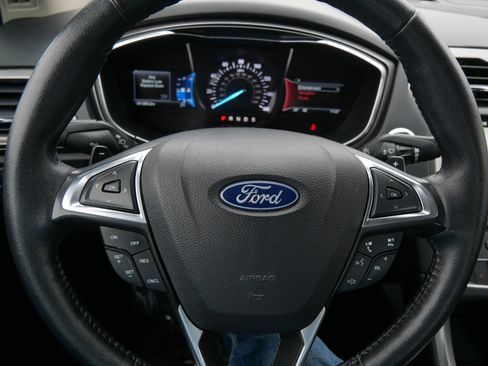 Certified 2018 Ford Fusion SE w/ Fusion SE Technology Package image 25