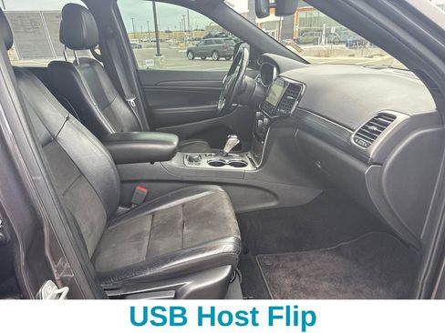 Used 2020 Jeep Grand Cherokee Altitude image 31