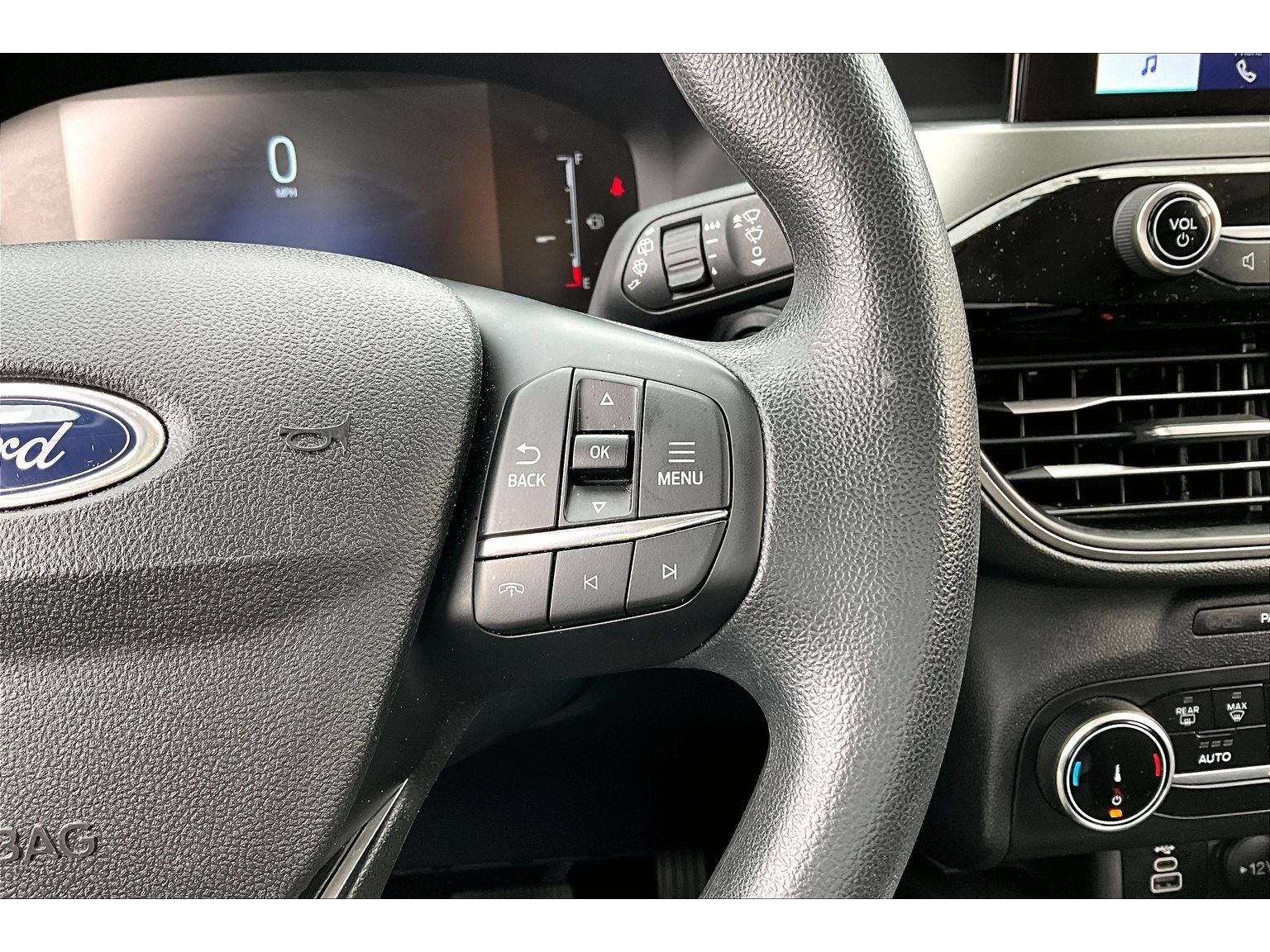 Used 2025 Ford Escape Active AWD/4WD image 12