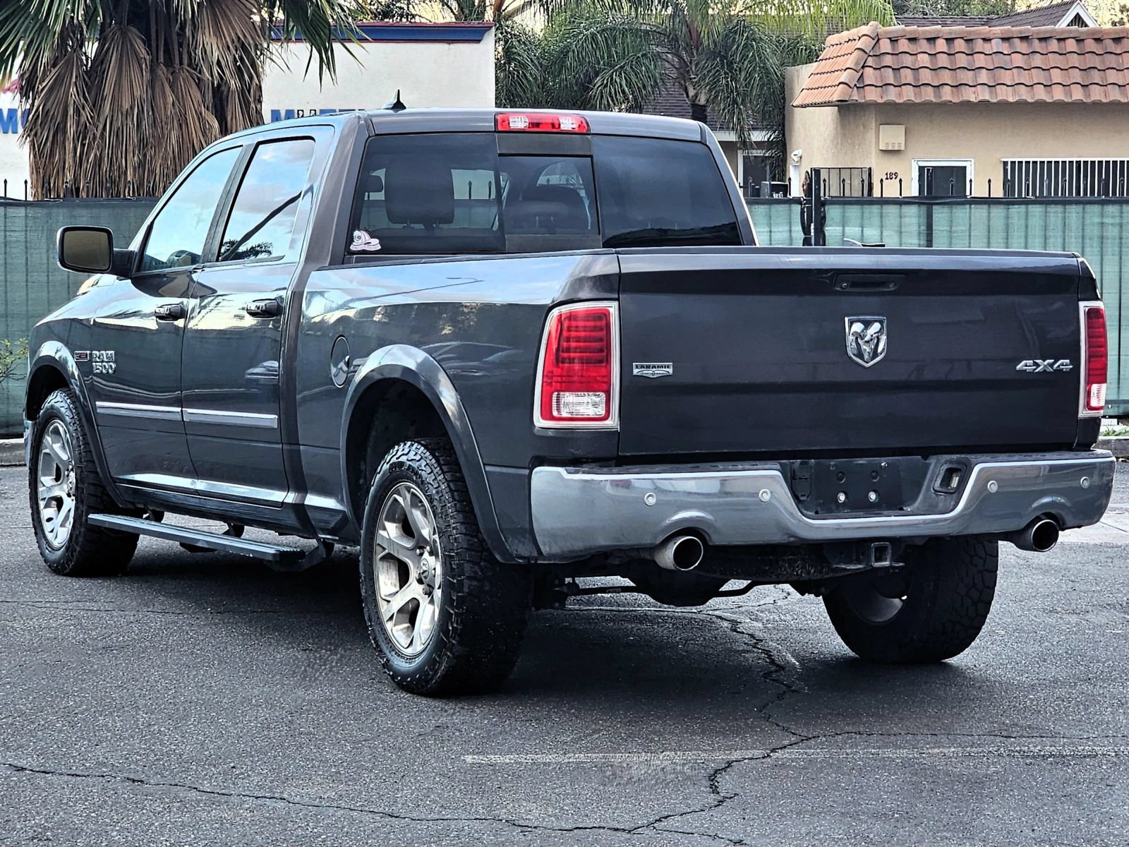 Used 2015 RAM 1500 Laramie w/ Convenience Group AWD/4WD image 3