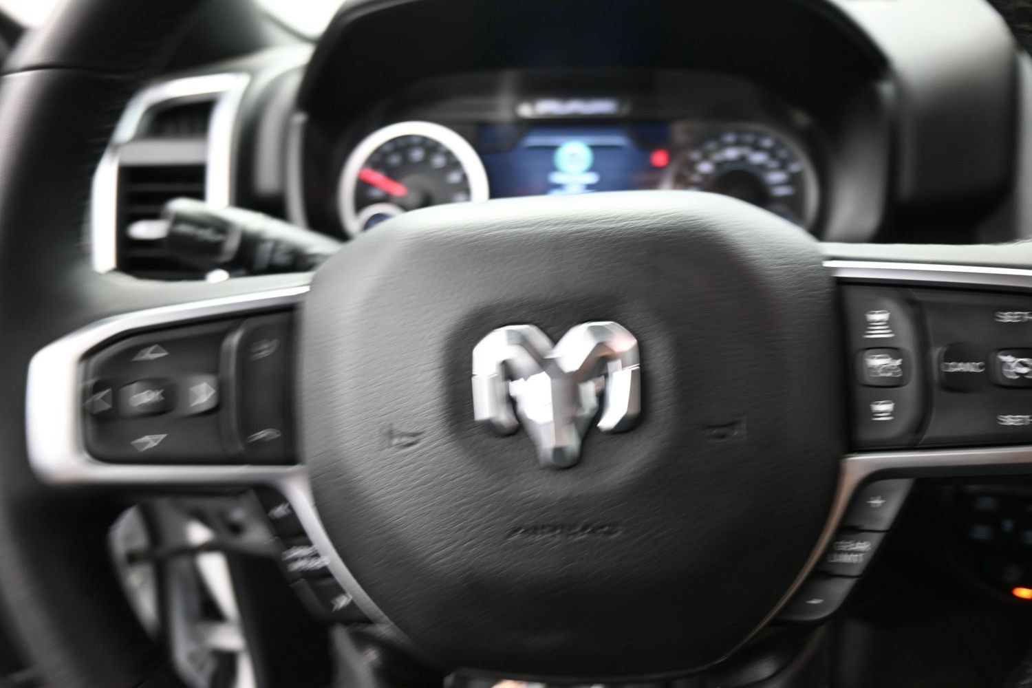 Used 2025 RAM 1500 Big Horn AWD/4WD image 15
