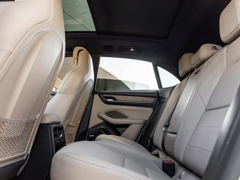 Certified 2025 Porsche Macan 4S Electric image 33