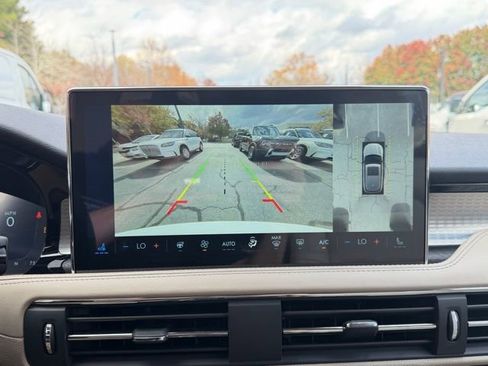 New 2026 Lincoln Corsair Premiere image 16