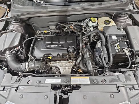 Certified 2016 Chevrolet Cruze LT w/ Technology Package FWD image 34