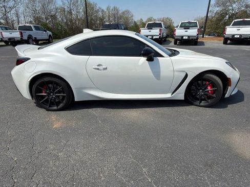 Used 2024 Toyota GR86 Premium w/ Performance Package image 14