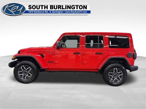 Used 2025 Jeep Wrangler Unlimited Sahara AWD/4WD image 3