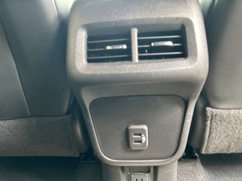 Used 2022 Chevrolet Equinox RS w/ RS Leather Package AWD/4WD image 28