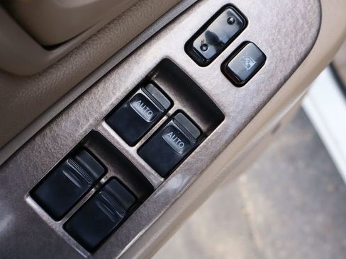 Used 2003 Toyota Sequoia Limited image 29