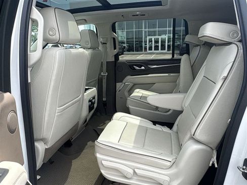 Certified 2021 GMC Yukon XL Denali w/ Denali Premium Package AWD/4WD image 26