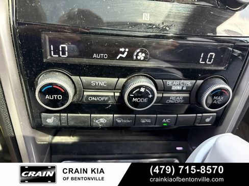 Used 2022 Subaru Ascent Limited w/ Technology Package AWD/4WD image 19