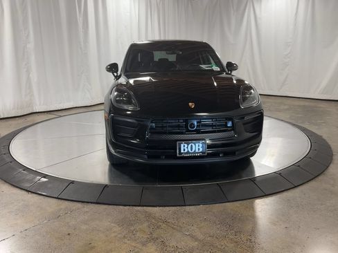 Used 2024 Porsche Macan AWD/4WD image 8