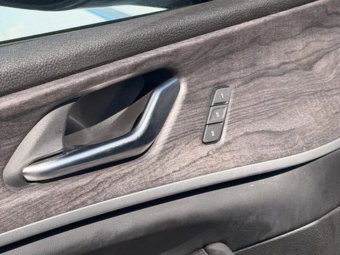 Used 2023 Jeep Grand Cherokee Limited AWD/4WD image 24