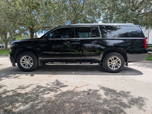 Used 2019 Chevrolet Suburban LT AWD/4WD image 5