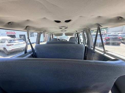 Used 2006 Ford E-350 and Econoline 350 XL RWD image 57