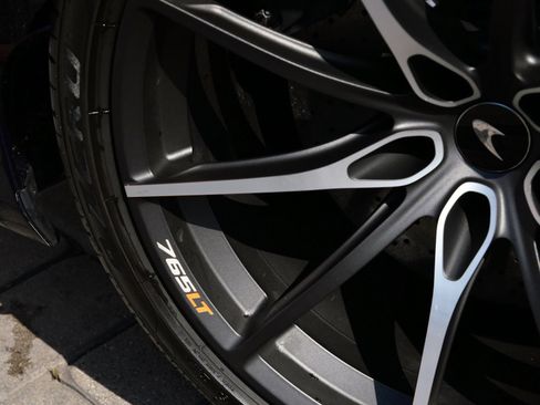 Used 2022 McLaren 765LT RWD image 41