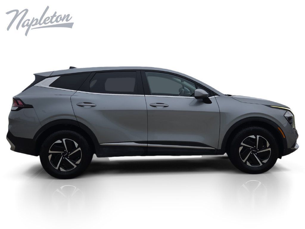 Used 2023 Kia Sportage LX AWD/4WD image 7
