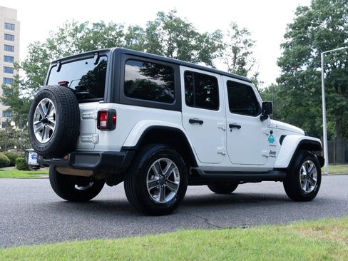 Used 2020 Jeep Wrangler Unlimited Sahara AWD/4WD image 5