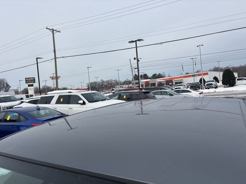 Used 2019 Nissan Frontier SV image 12