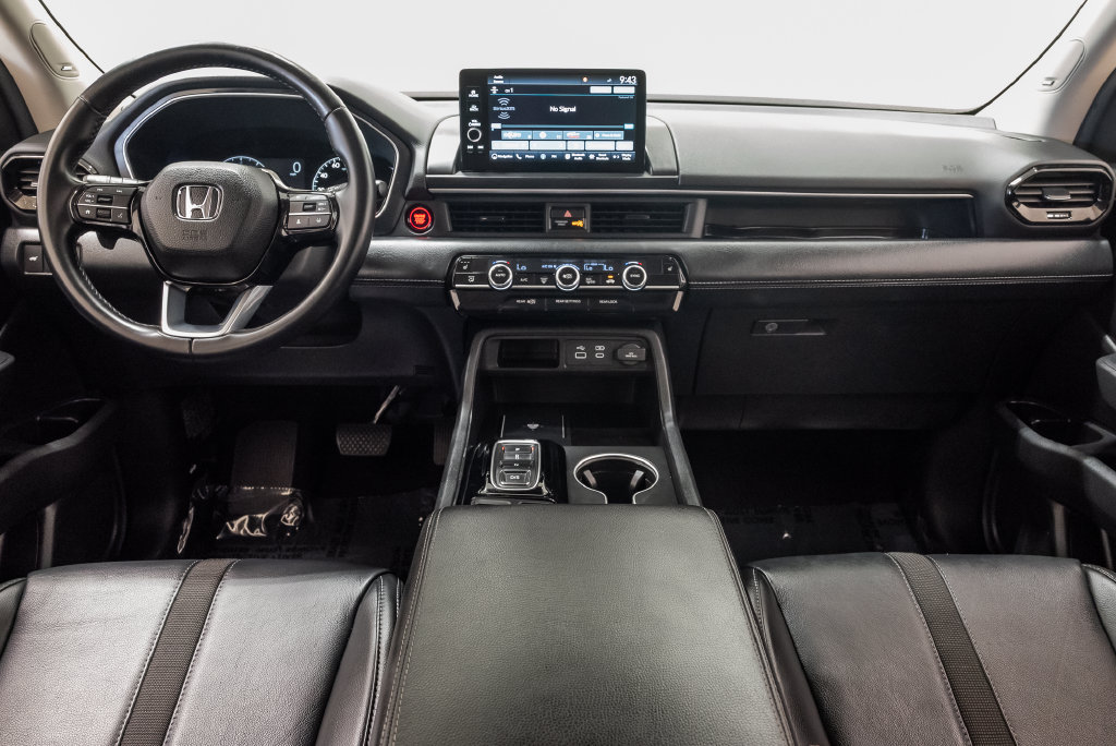 Used 2025 Honda Pilot Touring image 33