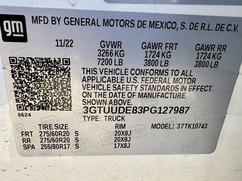 Used 2023 GMC Sierra 1500 SLT w/ SLT Convenience Package image 11