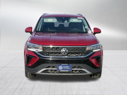 Used 2022 Volkswagen Taos SE image 2