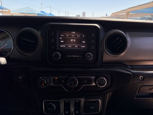 Used 2020 Jeep Wrangler Sport image 18